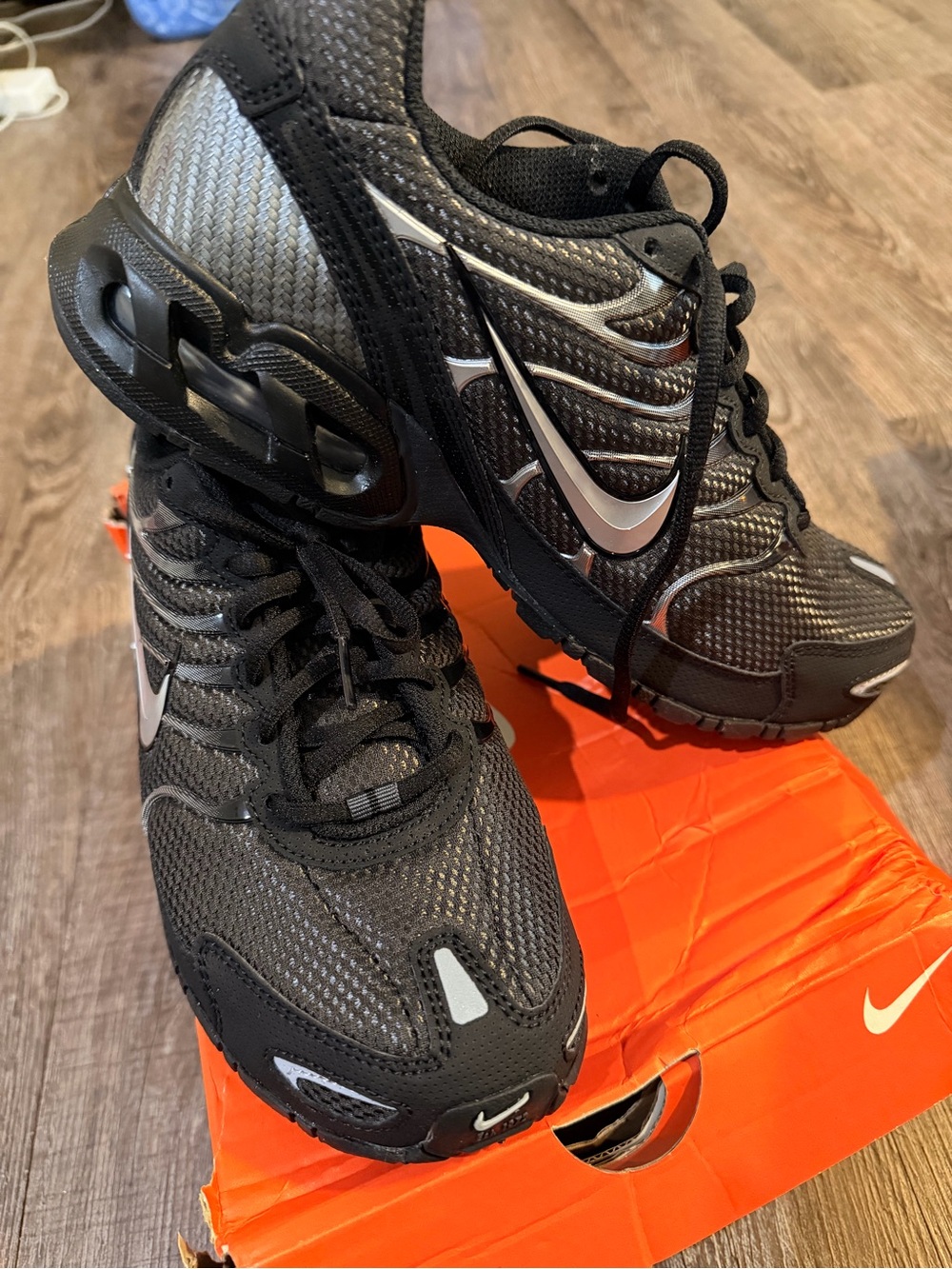 Nike Men's AIR MAX TORCH 4 brand new